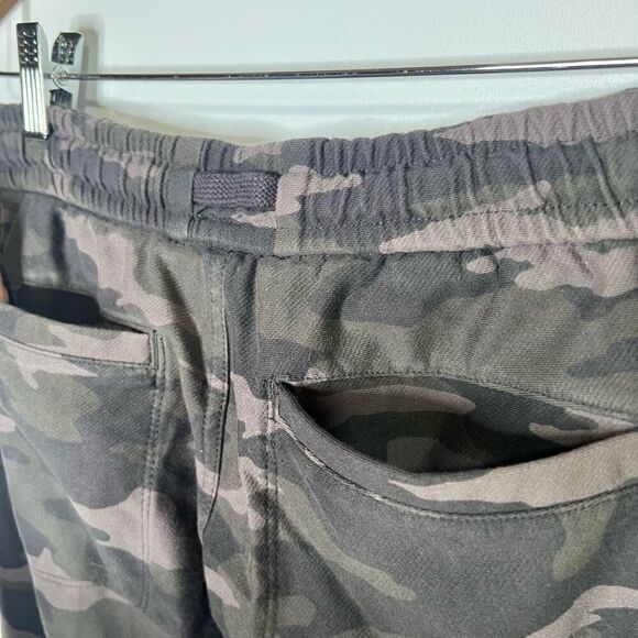 Athleta Farralon Jogger Pants Camouflage Green Taupe Brown - Picture 13 of 15